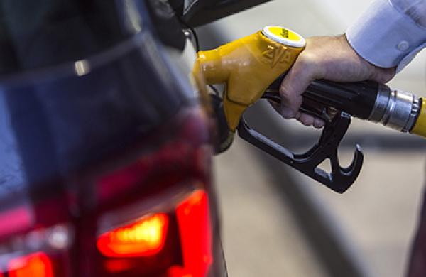 2015-12-15-da-oil-prices-large.jpg