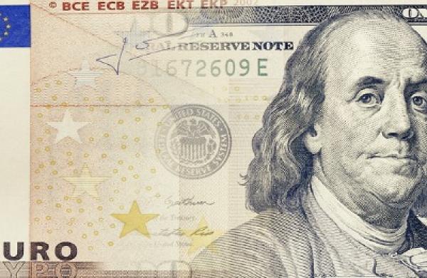 2015-12-da-euro-dollar-parity-large.jpg