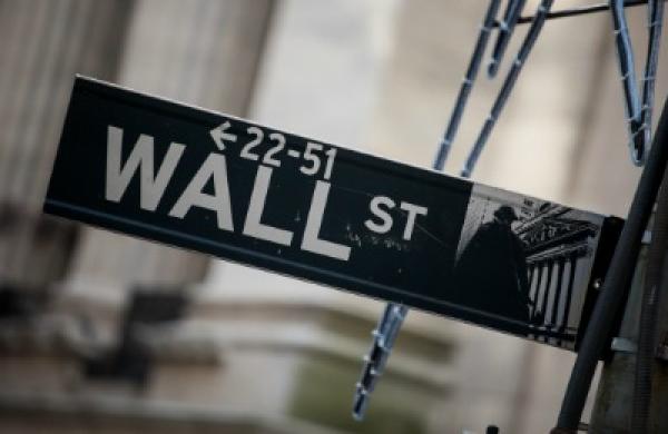 2016-01-da-earnings-reporting-wall-st-large.jpg