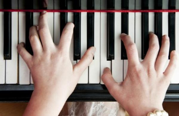 2016-01-ed-mccarthy-piano-strike-chord-large.jpg