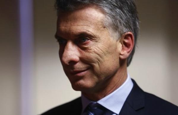 2016-02-08-da-macri-large.jpg