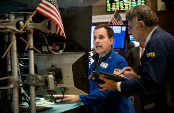 2016-02-da-nyse-trading-floor-large.jpg