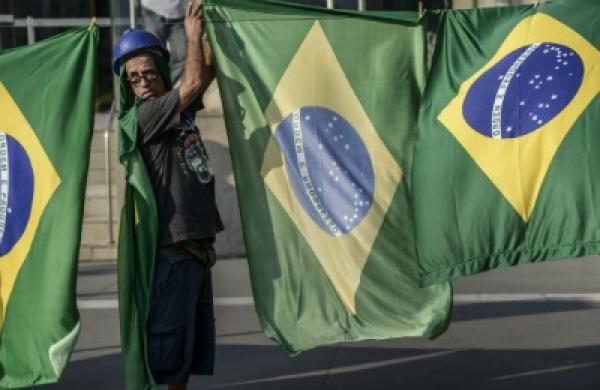 2016-03-da-brazil-protests-rousseff-silva-large.jpg