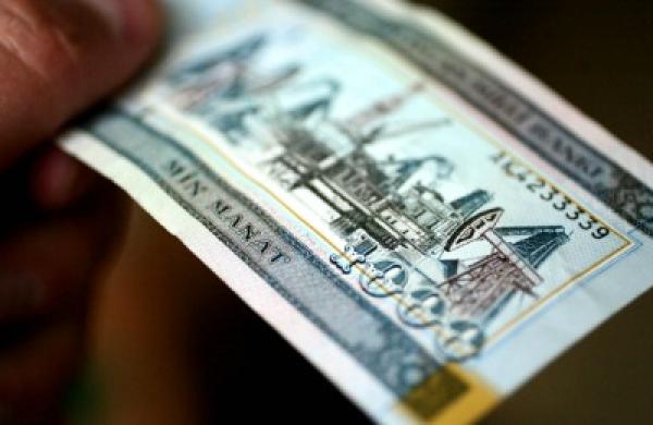 2016-03-matt-mossman-azerbaijan-manat-oil-large.jpg
