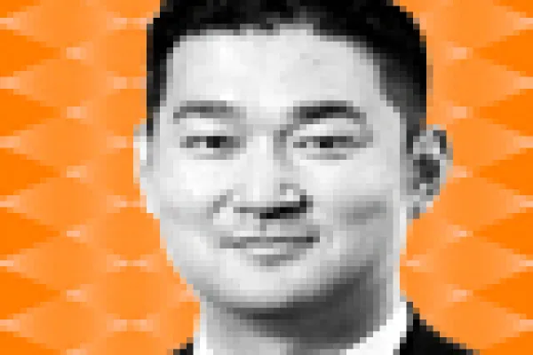 2016-04-tom-johnson-all-japan-research-team-taro-ishihara-small.jpg