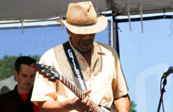 2016-06-da-weekend-chicago-blues-festival-large.jpg