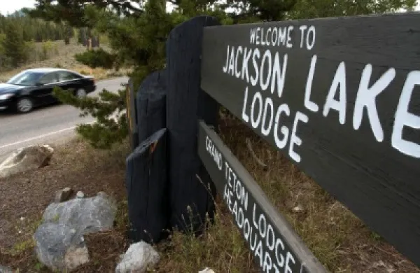 2016-08-da-weekender-jackson-hole-grand-teton-lodge-large.jpg