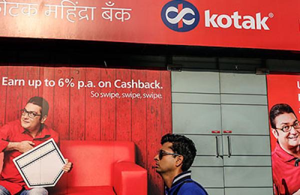 2016-11-katie-gilbert-res-all-india-sales-team-kotak-mahindra-bank-large.jpg