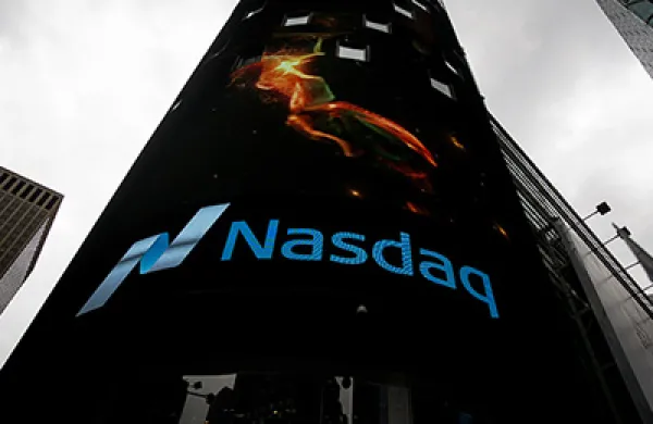 2017-09-christine-idzelis-nasdaq-evestment-large.jpg