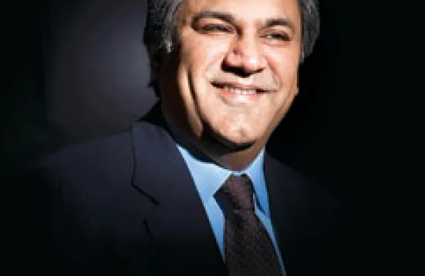 242x286naqviarif.jpg