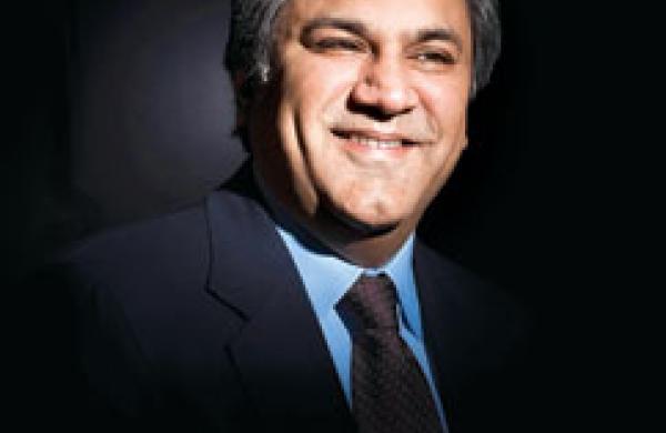 242x286naqviarif.jpg