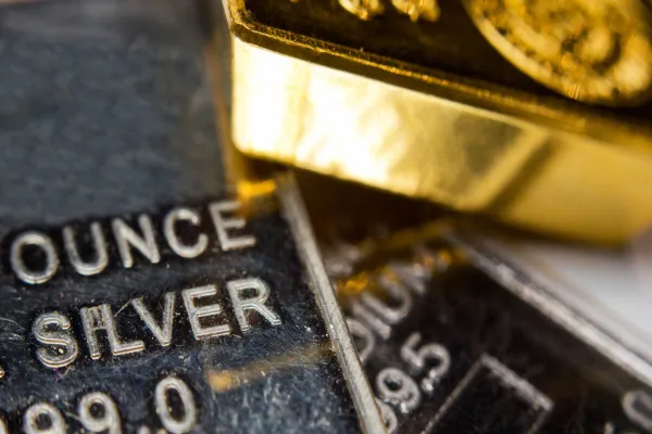 Is Silver Poised to Catch Up to Gold's Record Rally? 