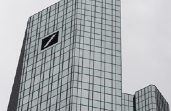 Deutsche Bank to Raise EU9.8 Billion for Postbank