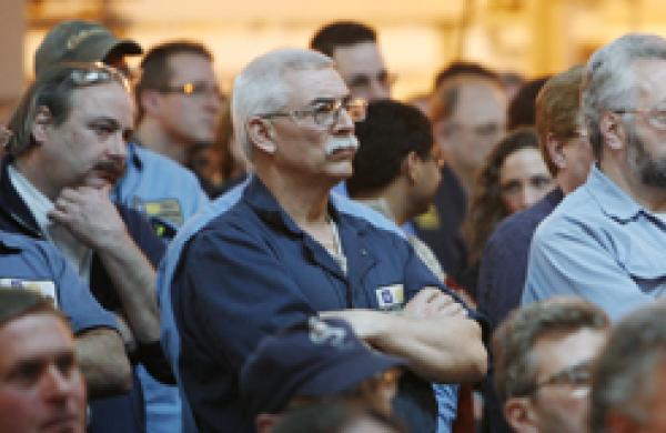 330x160-auto-workers.jpg
