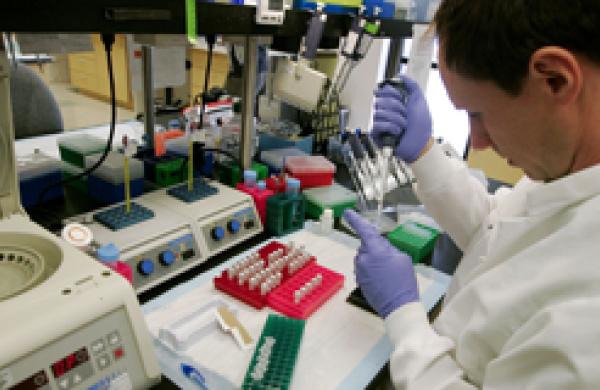 With Walgreens As Vendor, Personal Gene-Testing Goes Mainstream