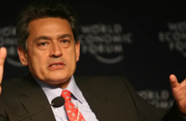 330x160-rajat-gupta.jpg