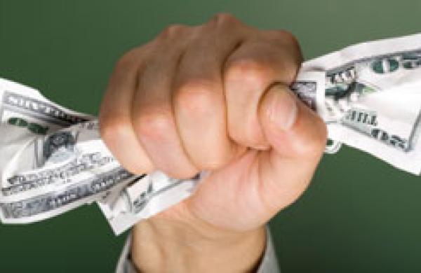 330x160-squeezingmoney.jpg