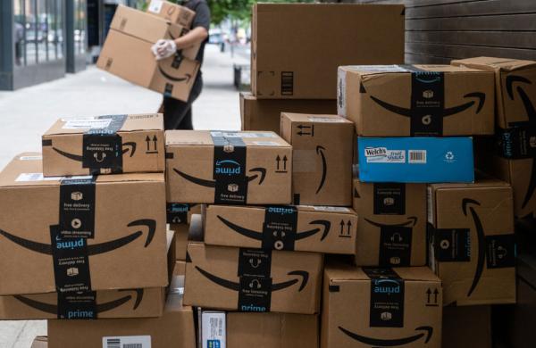 Amazon was Lone Pine's third-largest U.S. long at the end of March. (Jeenah Moon/Bloomberg)