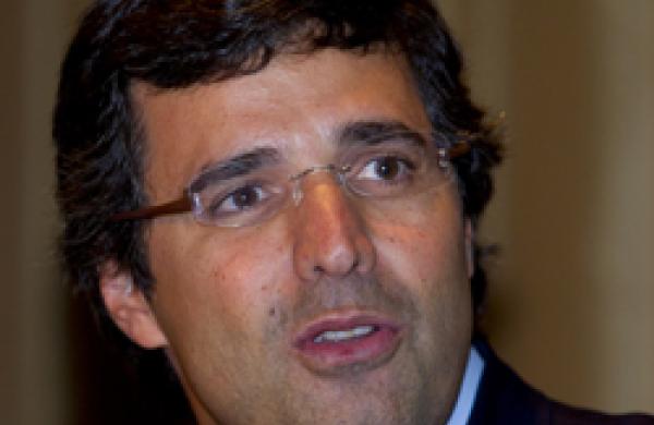 andres-esteves-big.jpg