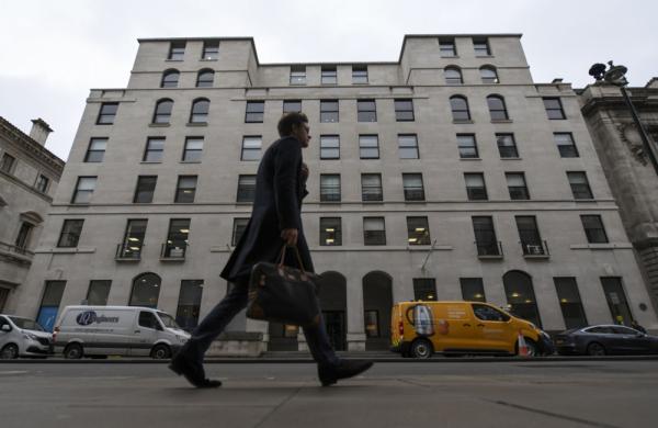KKR & Co. Office in London, U.K. (Chris J. Ratcliffe/Bloomberg)