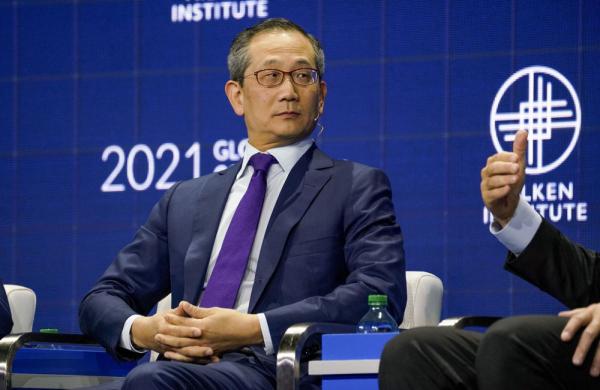 Kewsong Lee (Kyle Grillot/Bloomberg)