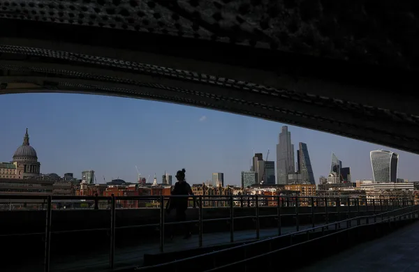 Simon Dawson/Bloomberg