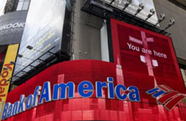 Citigroup, Bank of America Fall as Financial Stocks Resume Slide