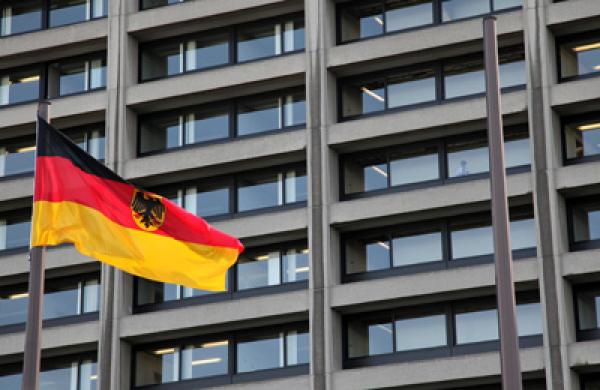 german-flag-pic-large.jpg