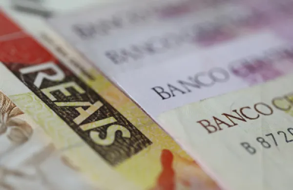 reais-large.jpg