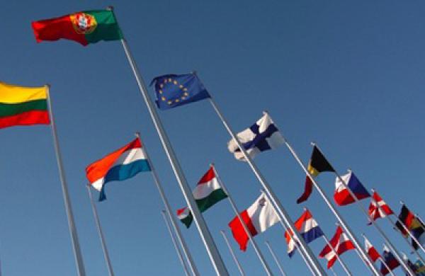 recession-flags-large.jpg