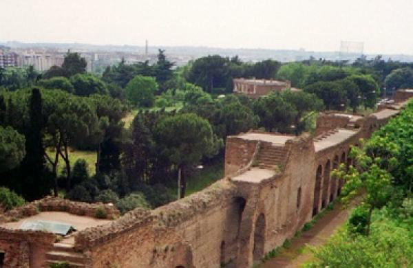 roma-mura01-large.jpg