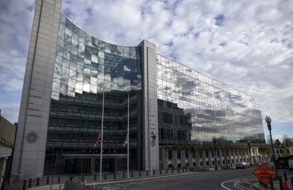 The headquarters building of the U.S. Securities and Exchange Commission. (Zach Gibson/Bloomberg)