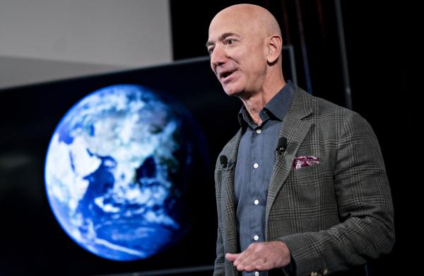 Jeff Bezos (Andrew Harrer/Bloomberg)