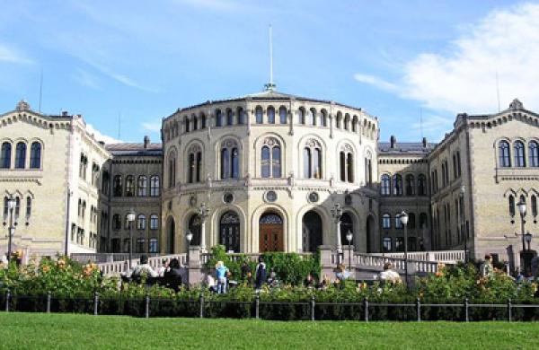 stortingsbygningen-large.jpg