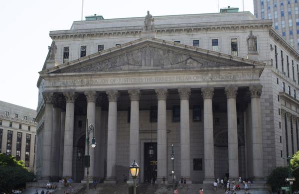 New York State Supreme Court. (Cedric von Niederhausern/Bloomberg)