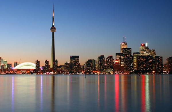 toronto-skyline-am-large.jpg
