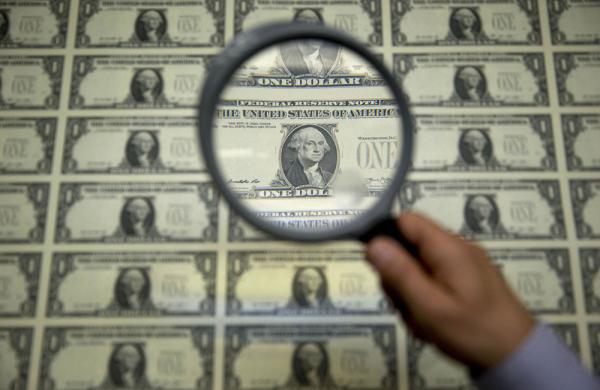 (Andrew Harrer/Bloomberg)