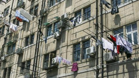 2016-08-da-china-housing-shanghai-apartment-building-large.jpg