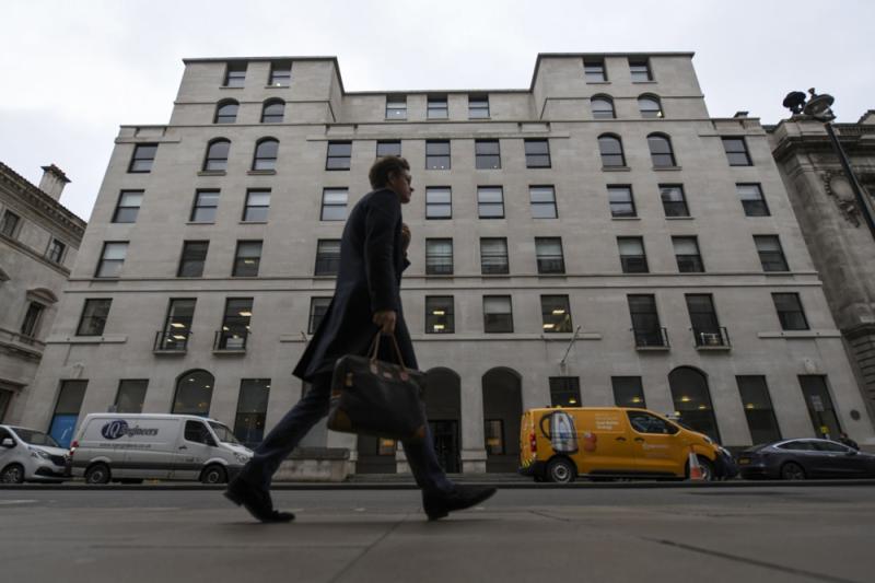 KKR & Co. Office in London, U.K. (Chris J. Ratcliffe/Bloomberg)