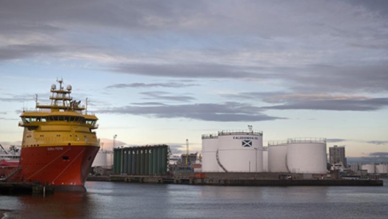Port And Shipping Operations At The Scottish Oil Town Port And Shipping Operations At The Scottish Oil Town