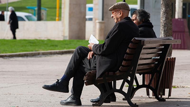 Portuguese Pensioners As Government Plans To Reduce Some State Pensions Blocked Portuguese Pensioners As Government Plans To Reduce Some State Pensions Blocked