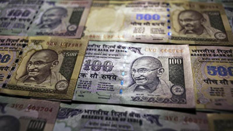 Images Of Indian Rupee As The Currency Extends Its Steepest Slide In Two Decades Images Of Indian Rupee As The Currency Extends Its Steepest Slide In Two Decades