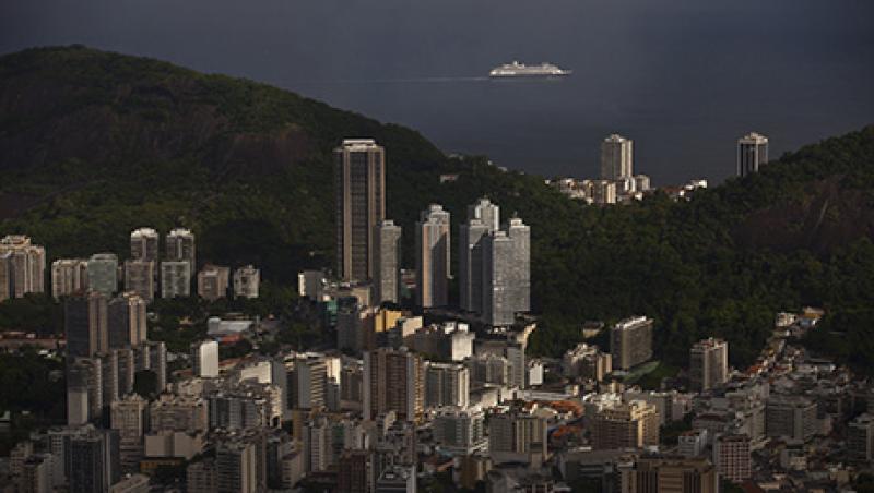 Brazil Real Rises on Bets Intervention to Help Support Currency