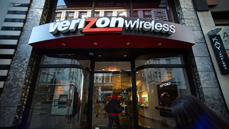 Verizon Beats Estimates as Wireless Users Increase Spending Verizon Beats Estimates as Wireless Users Increase Spending