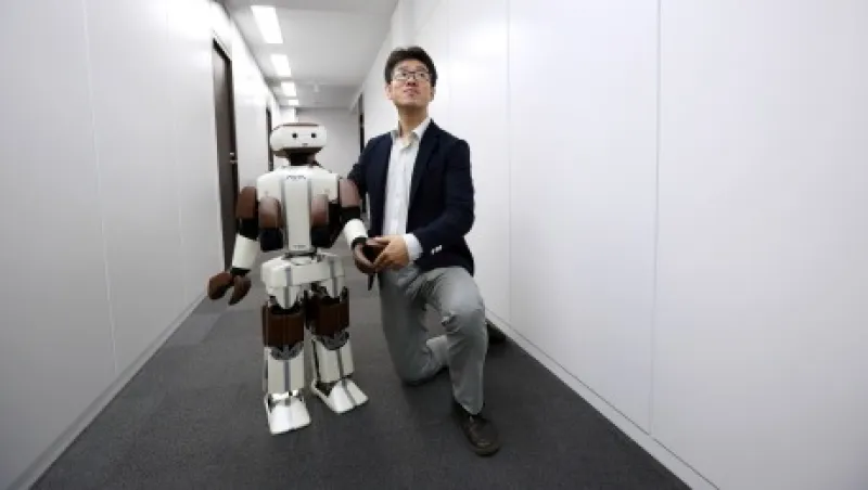 2014-08-nadler-robot-large.jpg