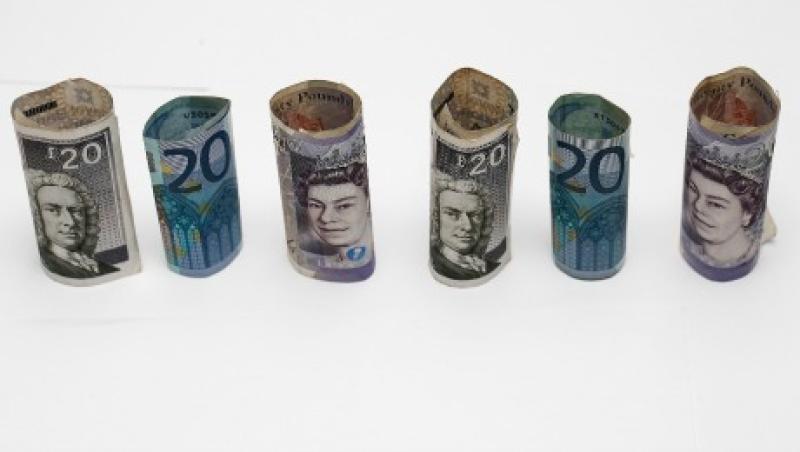 2014-10-andrew-barber-daily-agenda-euro-uk-currency-lg.jpg
