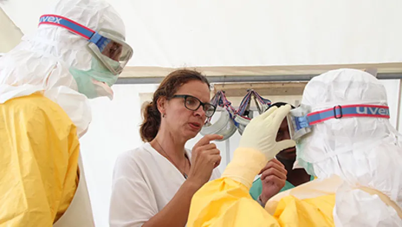 2014-10-georgie-hurst-ebola-lg.jpg
