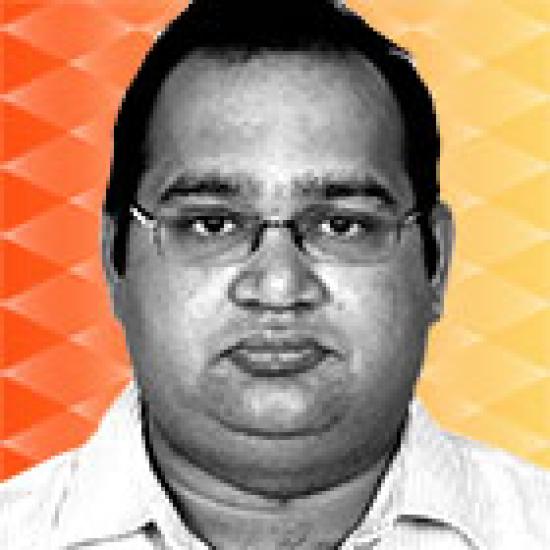 2014-11-tom-johnson-all-india-research-team-vikash-mantri.jpg