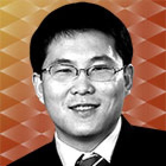2014-12-tom-johnson-all-china-research-team-junhua-mao.jpg