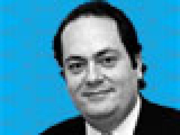 2015-07-tom-johnson-latin-american-research-team-carlos-constantini-small.jpg